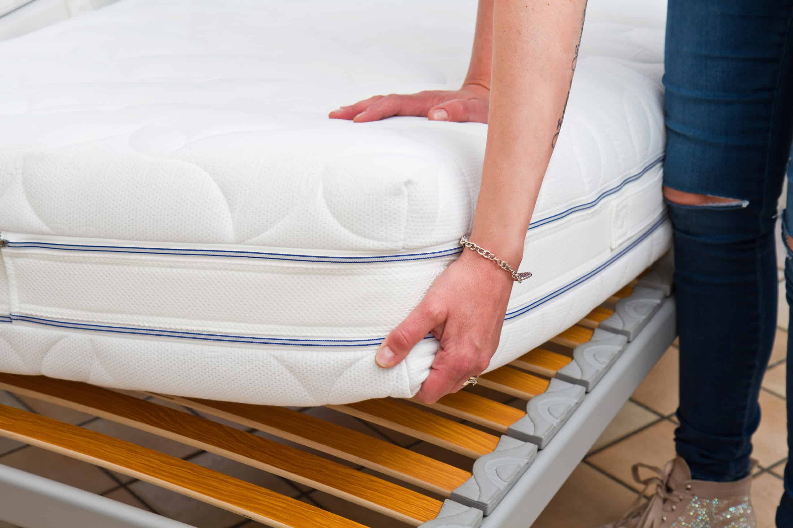 storing latex mattress