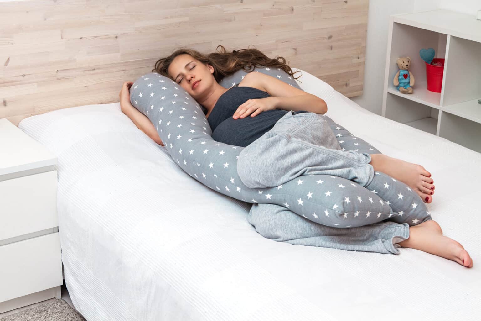 10 Body Pillow Benefits You Need To Know Green Snooze