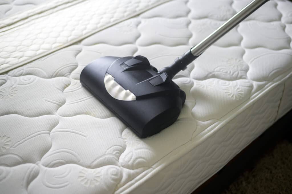 how to clean a latex mattress